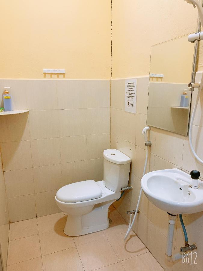 Dhania Cenang Motel